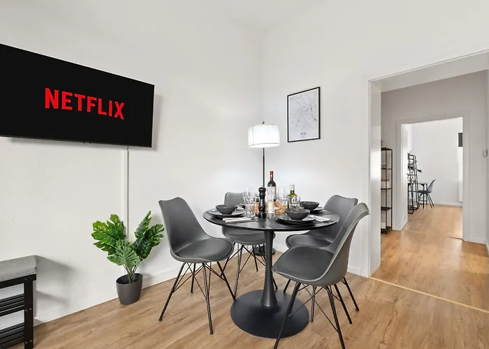 Privates City-apartement Nah Der Messe Und Lanxessarena Apartment *